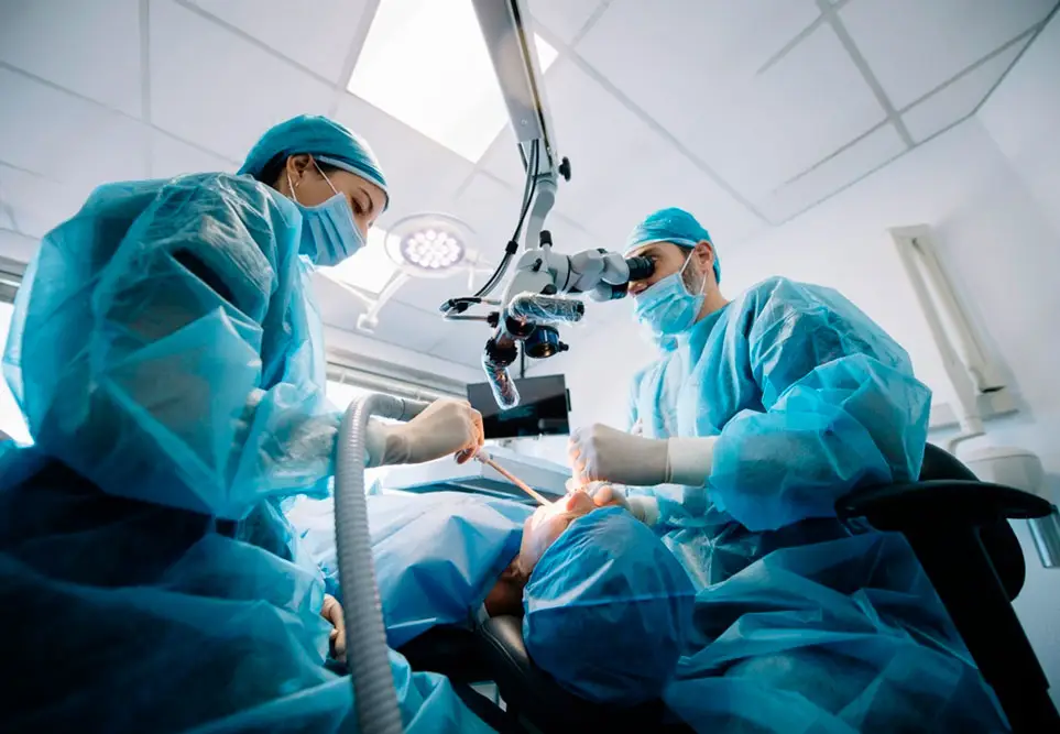 Estética Dental Majadahonda intervención quirúrgica